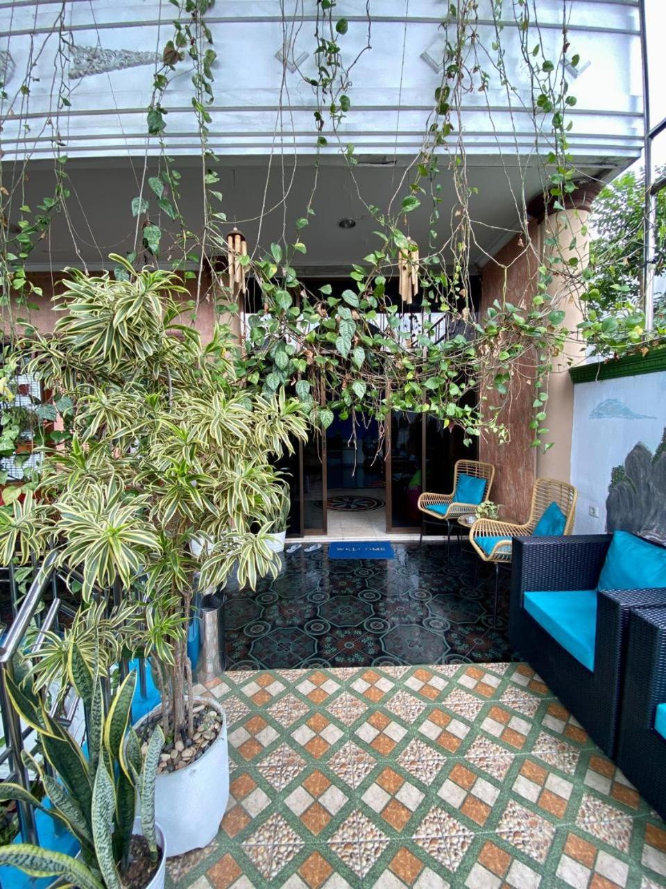 Mador Malang Dorm Hostel Kültér fotó